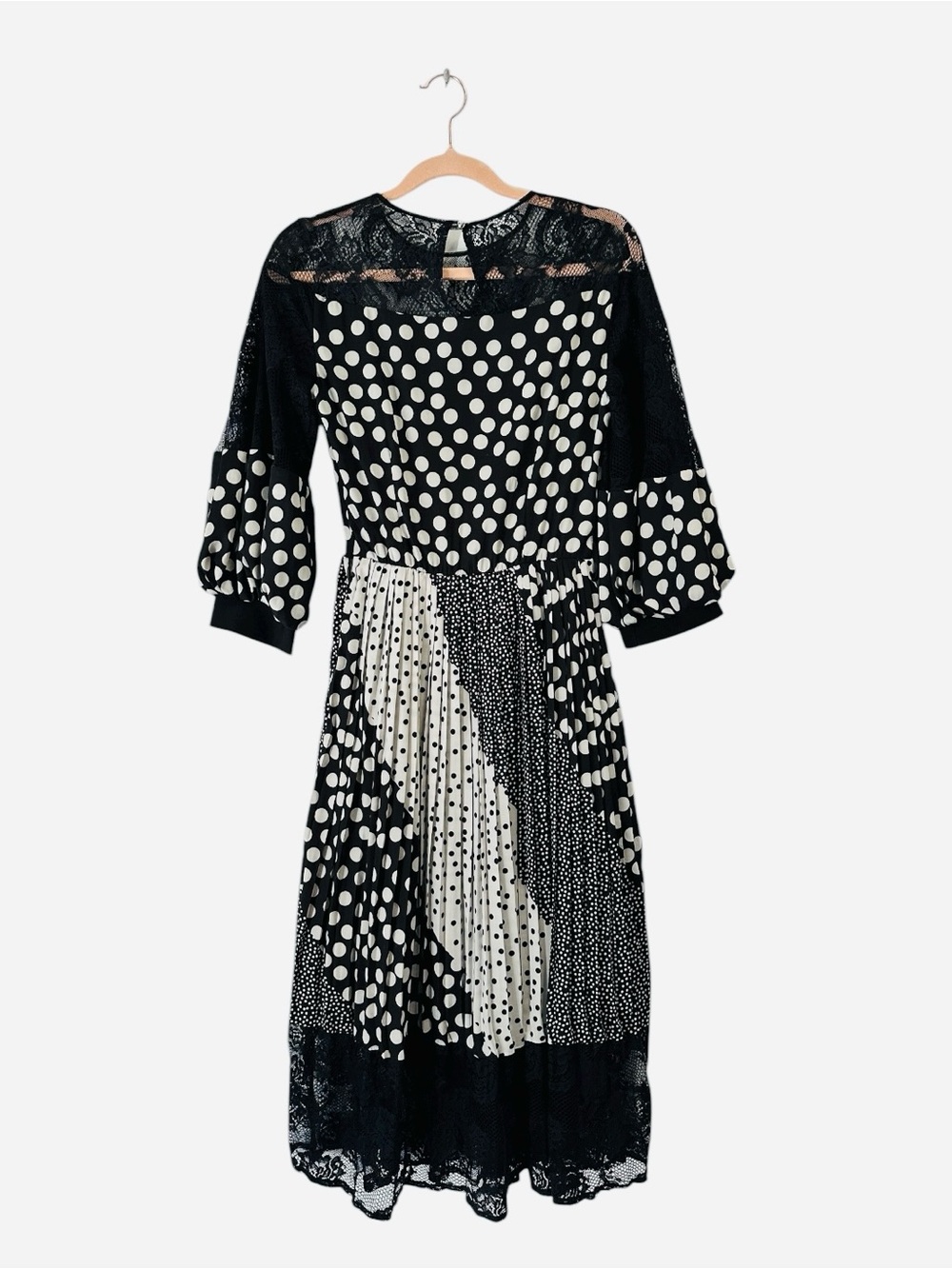 EUC Black and White Polka Dot Midi Dress with Lace and Pleats Details Sz XS